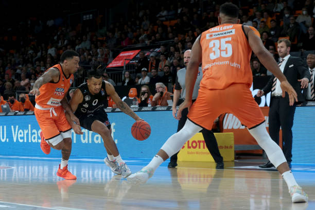 荷兰U队必 荷兰U队必