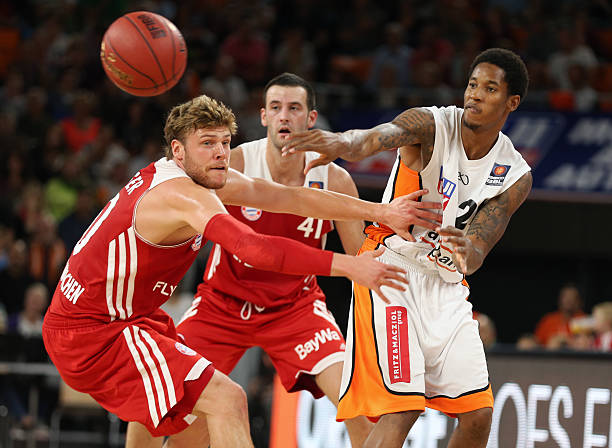 手亨利和对 手亨利和对